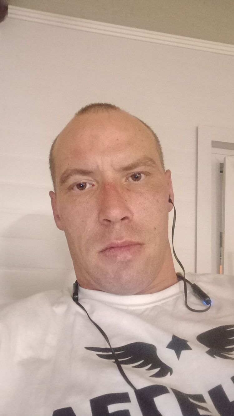  ,   Sergey, 37 ,   ,   