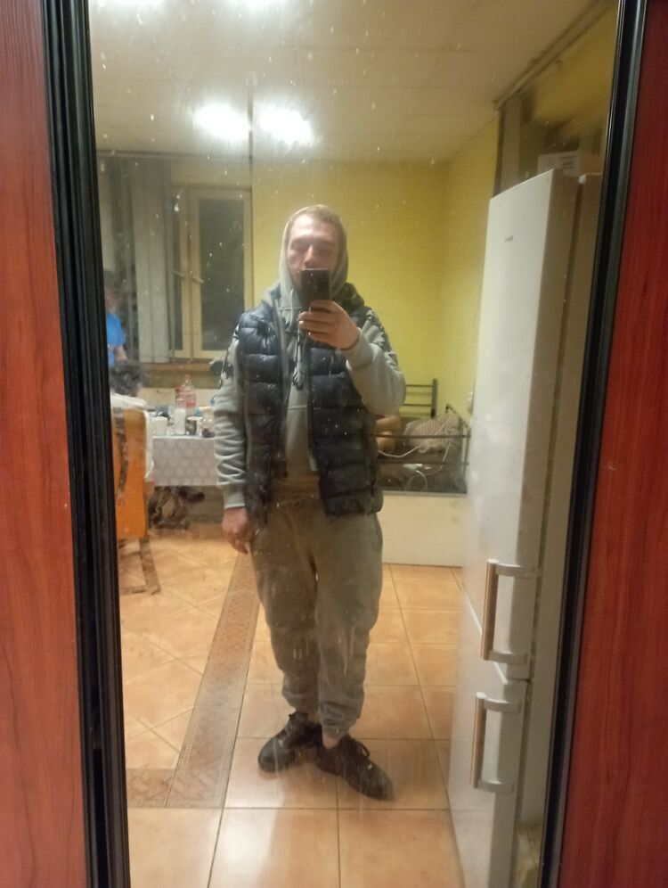  30010396  Giorgi, 25 ,    