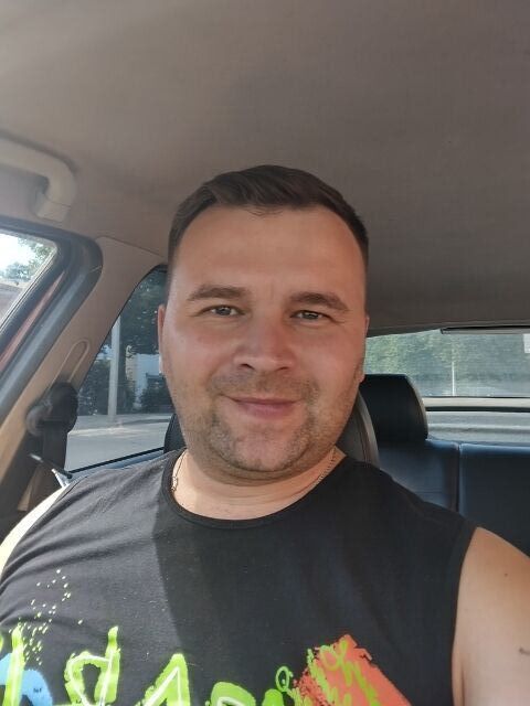  ,   Anton, 35 ,   ,   