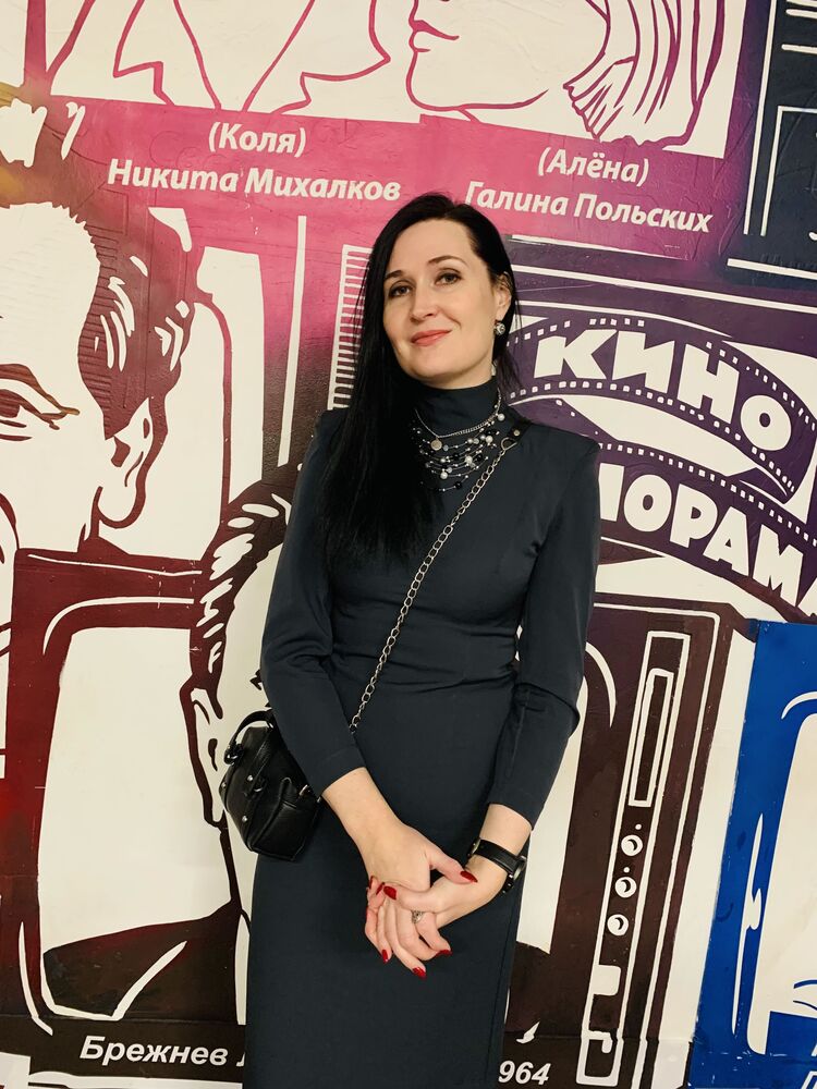  ,   Elena, 44 ,   ,   , c , 