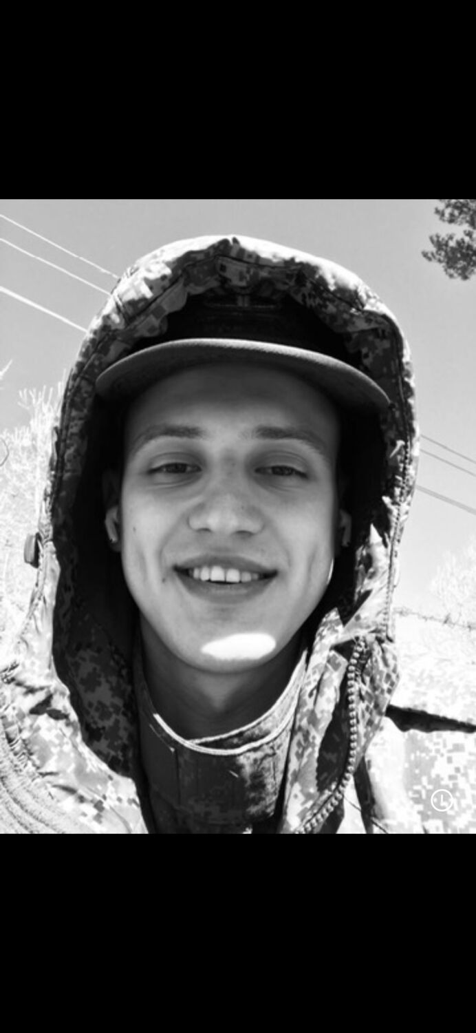  54513666  Alym, 22 ,    