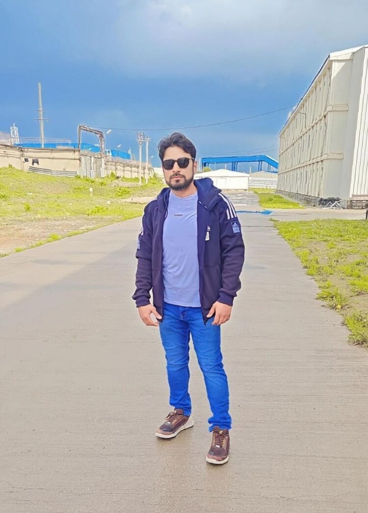  53725986  Sanjeet, 30 ,    