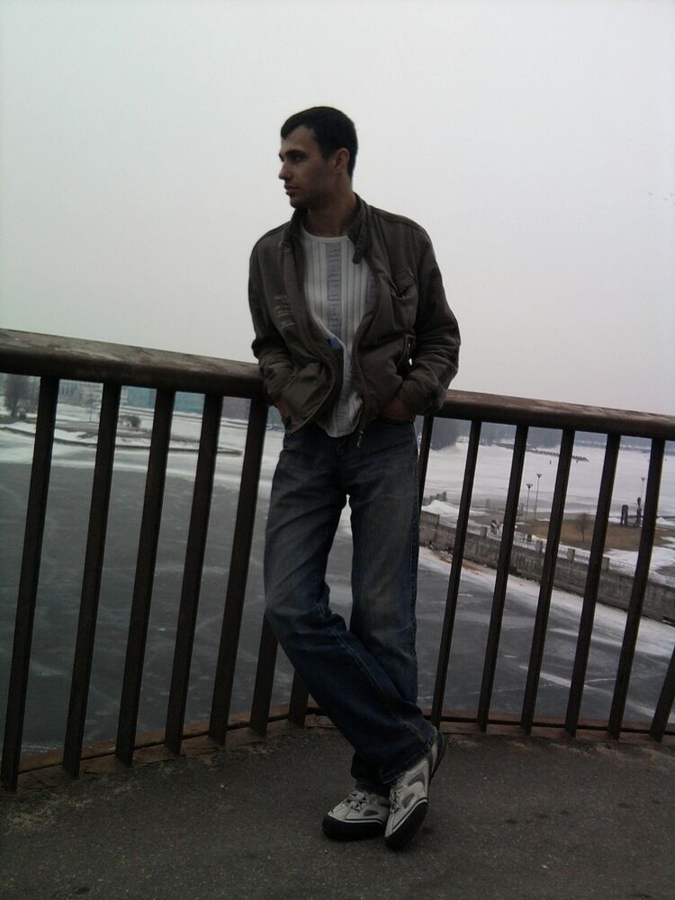  7333956  Andrei, 38 ,    