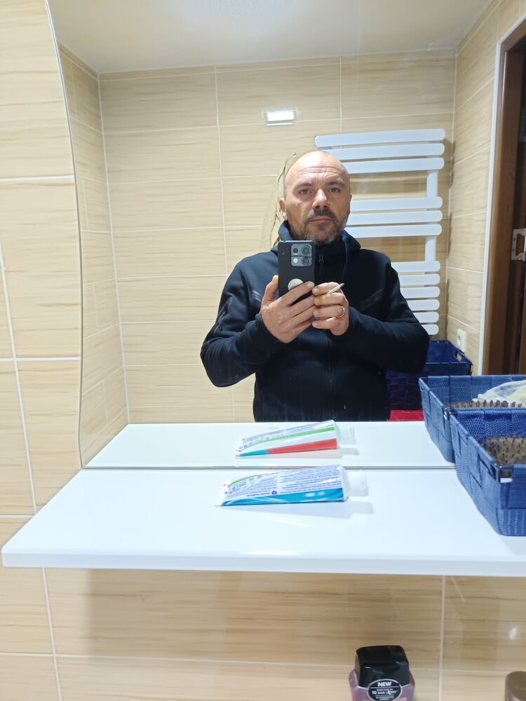  48630986  Jean, 49 ,    Alanno