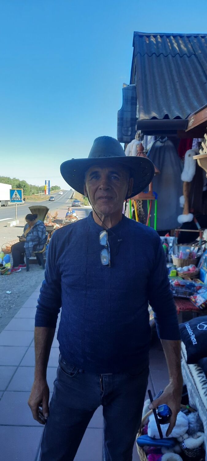  50727276  Vladimir, 62 ,    