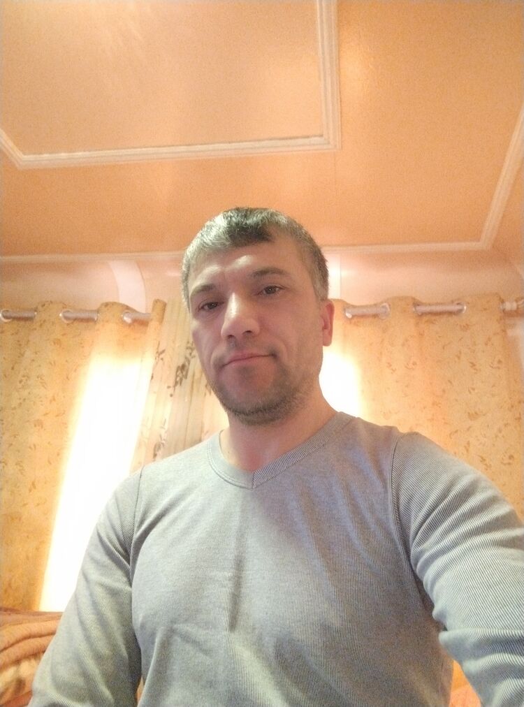  48246646  Adam, 40 ,    