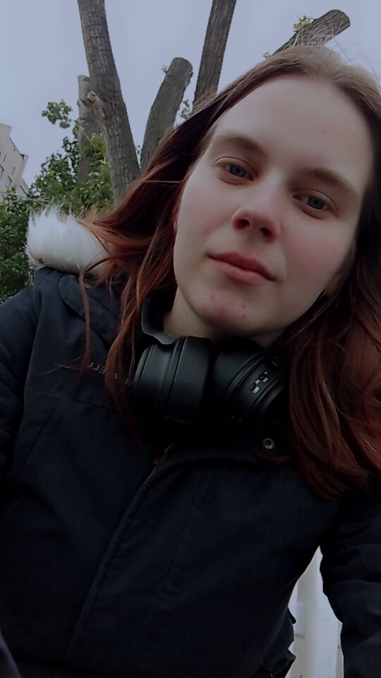  ,   Vlada, 21 ,   ,   , c 