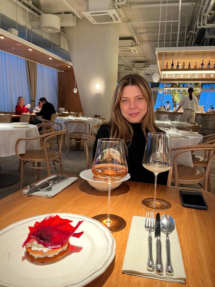  ,   Elena, 38 ,   ,   