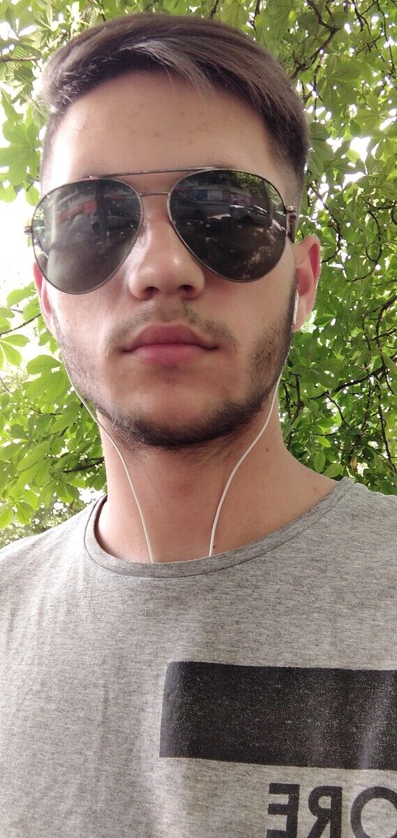  20571056  Dima, 24 ,    