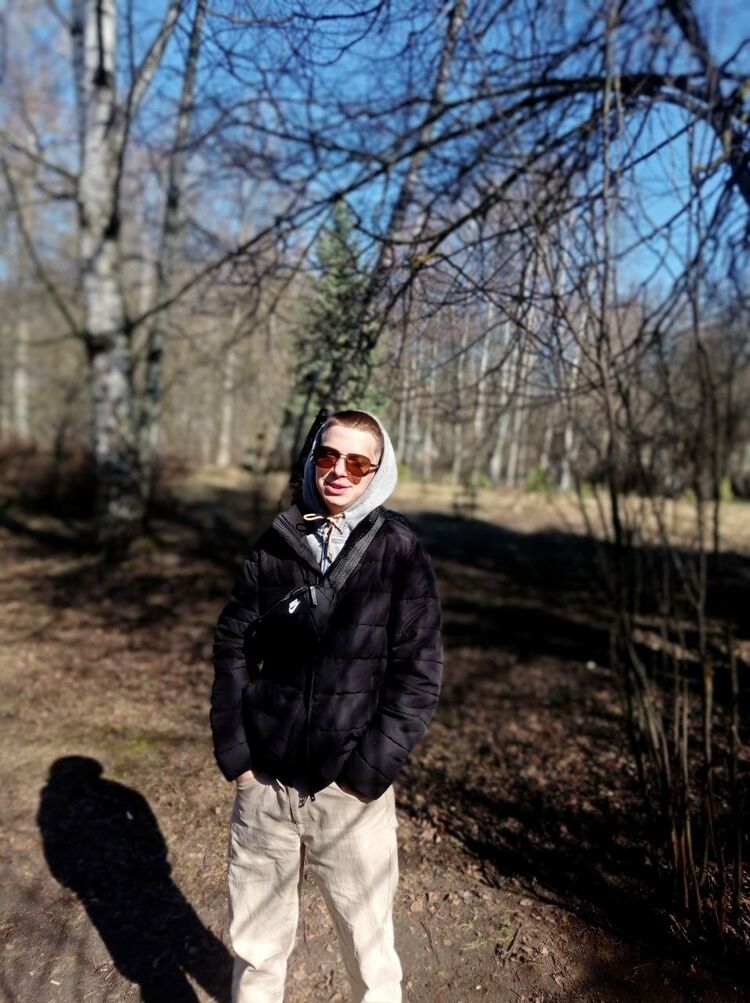  ,   Vladislav, 25 ,   ,   