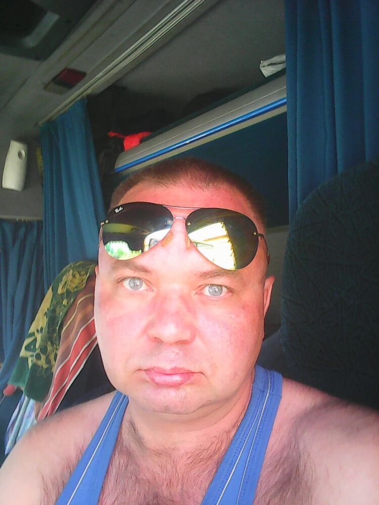  8431906  Vlad, 51 ,    