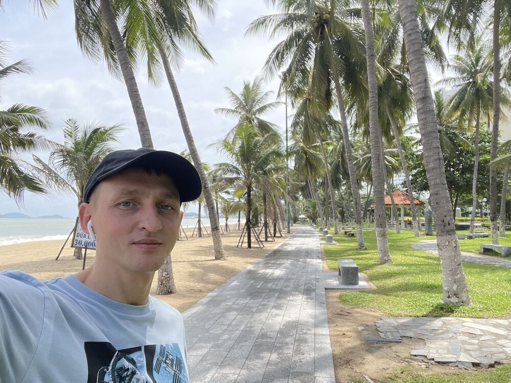  Hue,   Ruslan, 38 ,   ,   