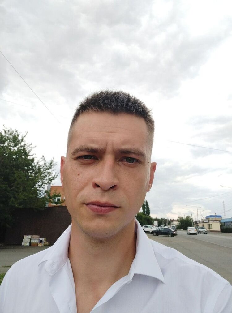  36329556  Andrew, 30 ,    