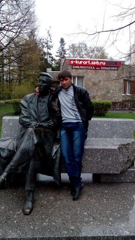  ,   Leonid, 48 ,   ,   