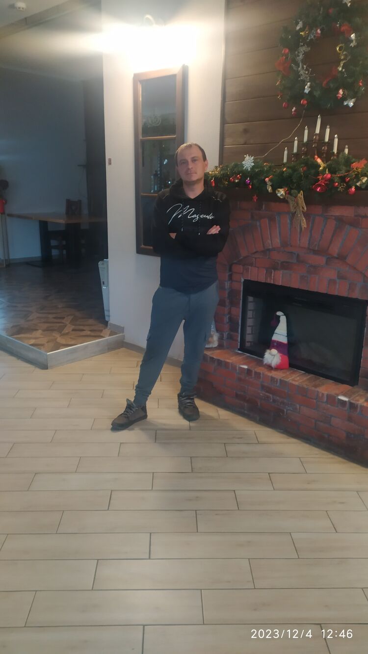  39728716  Vyacheslav, 37 ,    