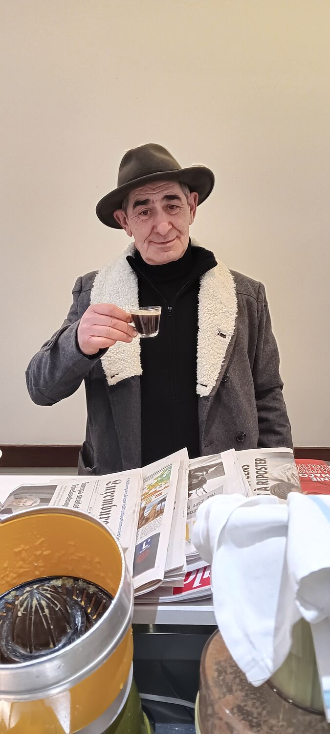  52813806  Armen, 65 ,    Capellen