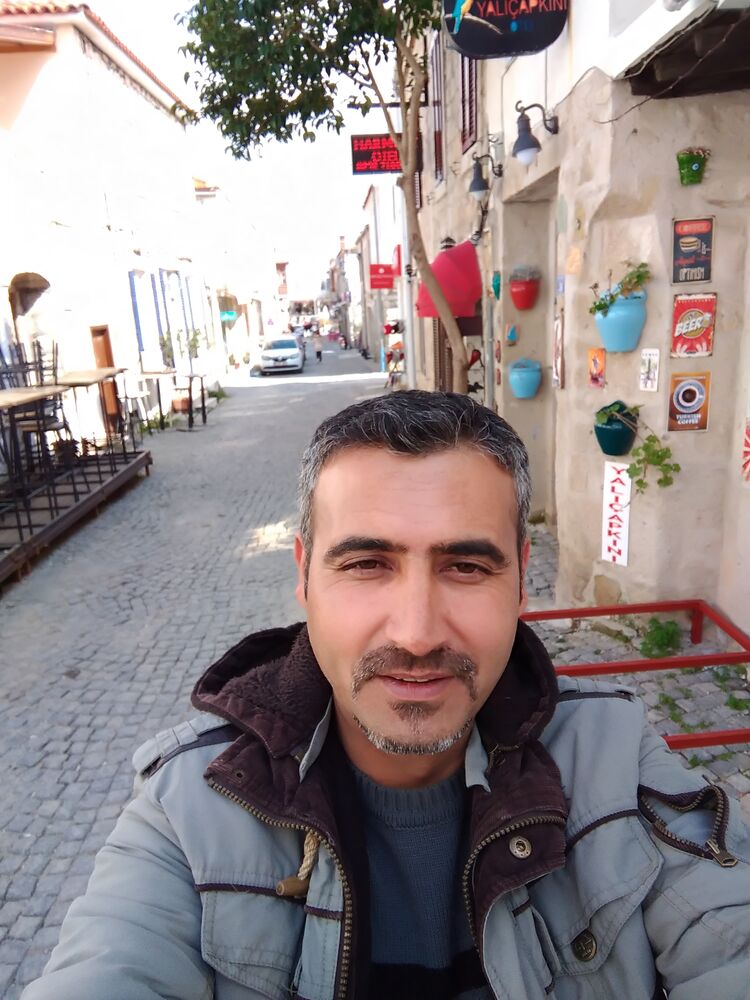  39879146  Anil, 45 ,     