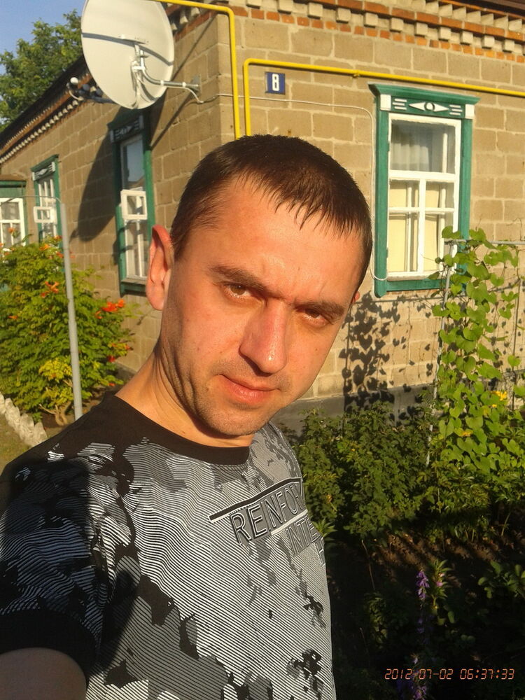  4565936  Stanislav, 44 ,    
