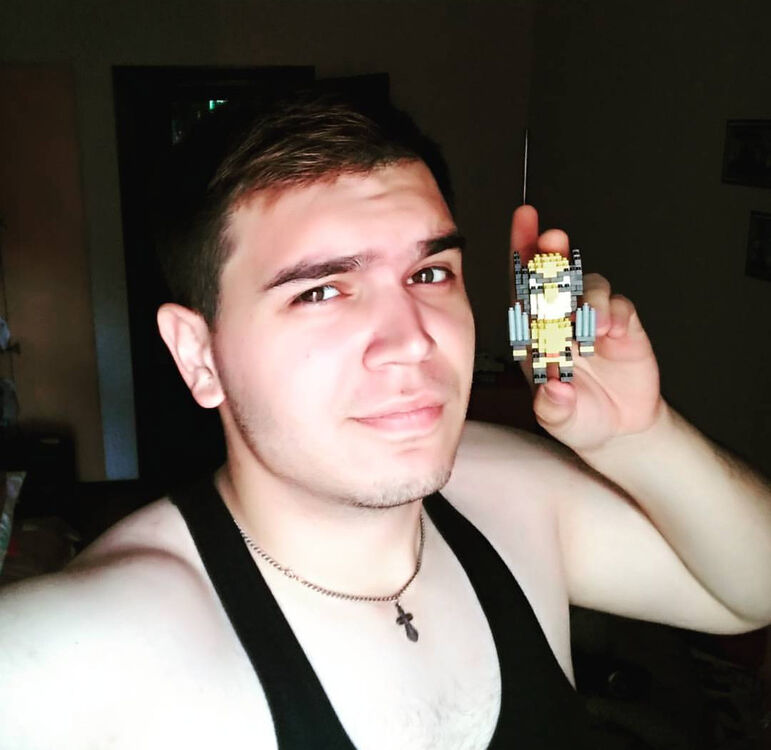  10904206  Tony, 31 ,    