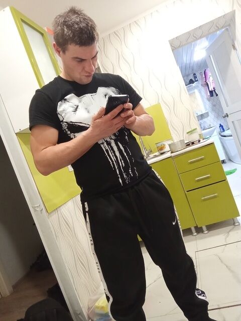  47983046  Andrey, 26 ,    