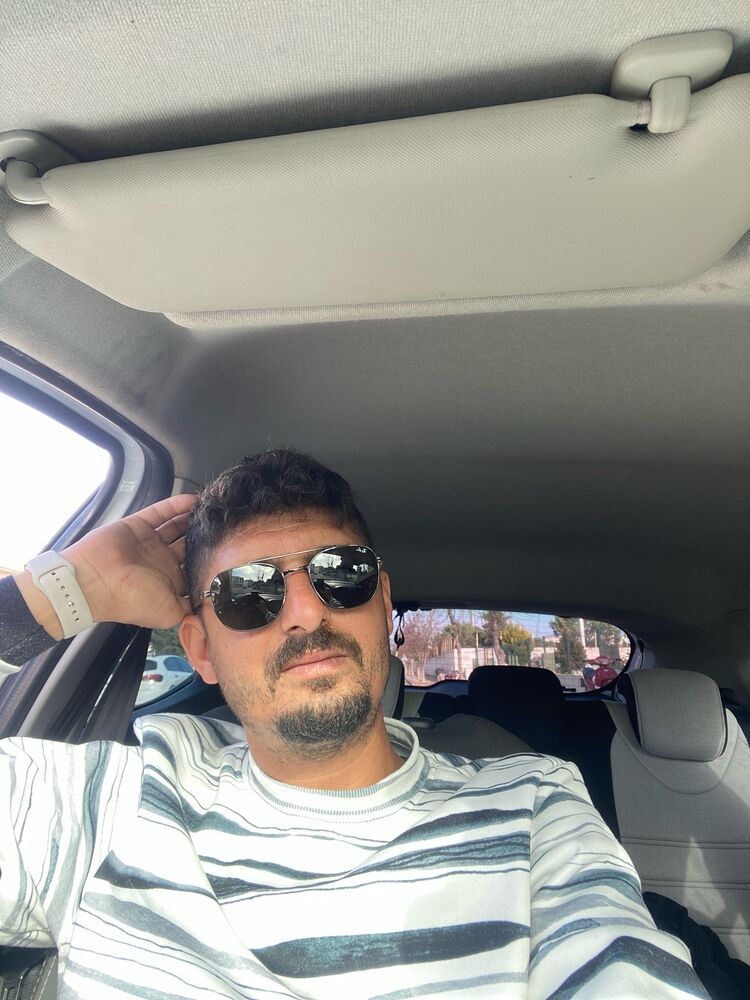  45393046  Halil, 38 ,    