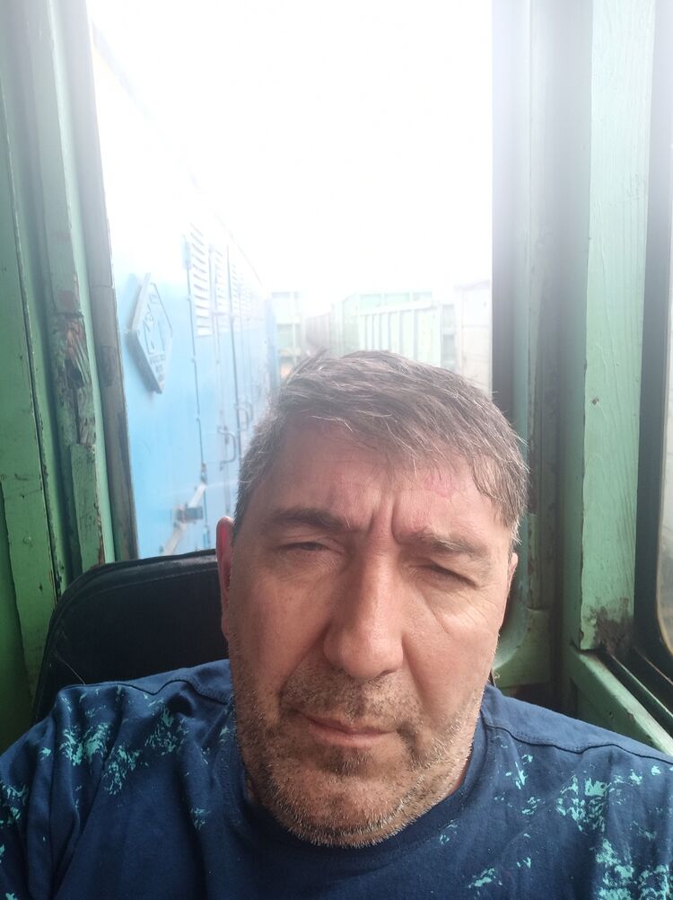  46818086  , 52 ,    
