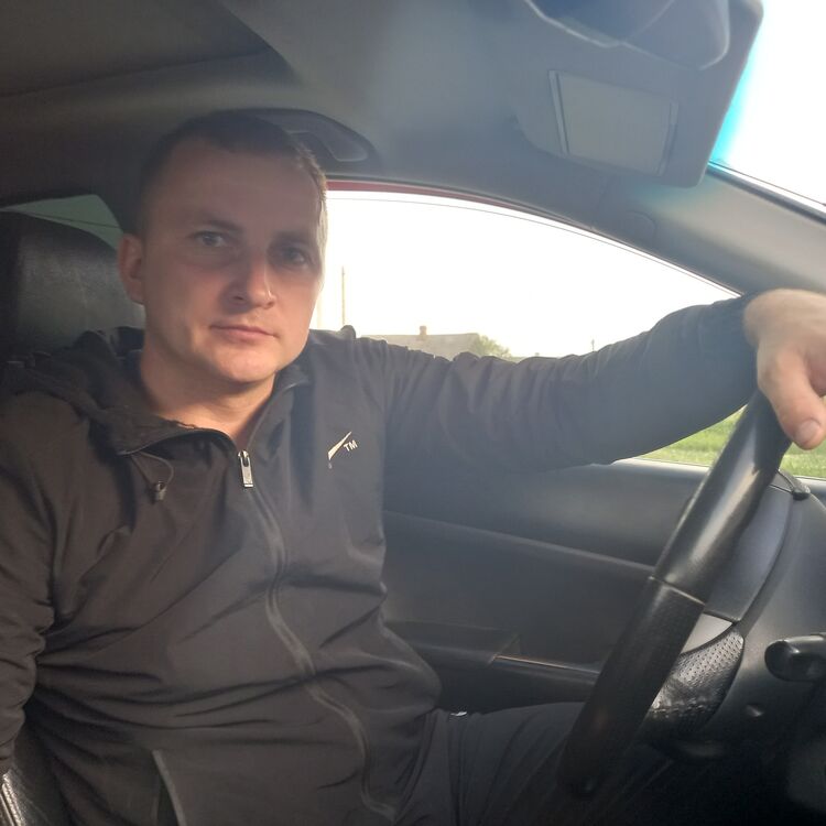  35985646  Vasily, 33 ,    