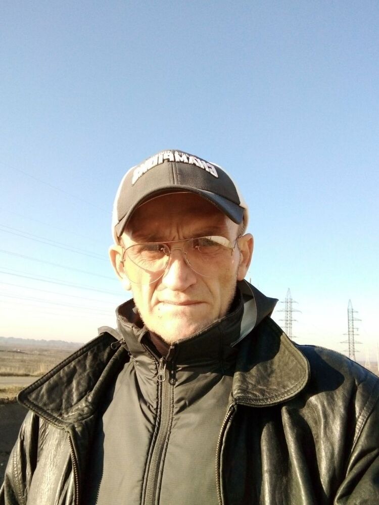  31743846  , 44 ,    