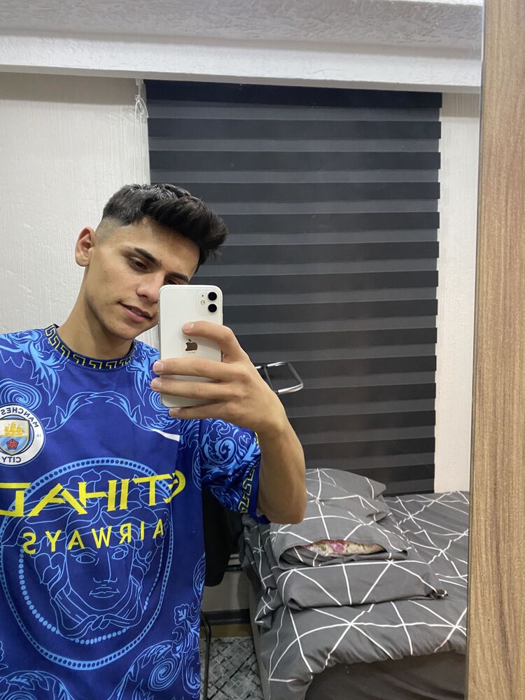  44610856  Yunus Em, 19 ,    