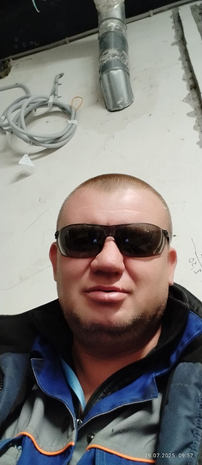  ,   Viktor, 43 ,   ,   , c 