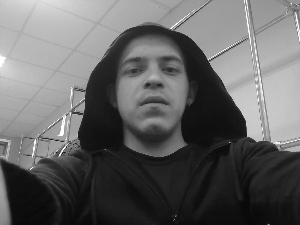  38905646  IVAN, 36 ,    