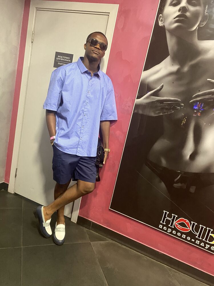  52956036  hris, 25 ,    