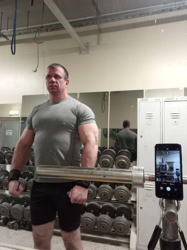  ,   Valery, 42 ,   ,   