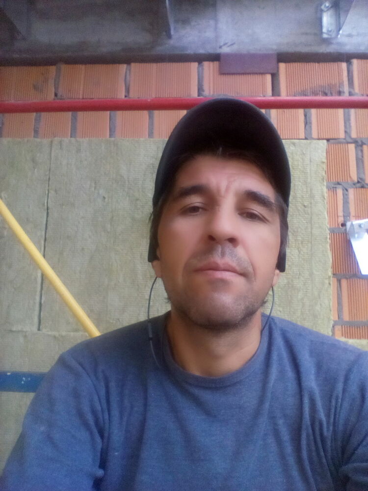  ,   Alex, 51 ,   