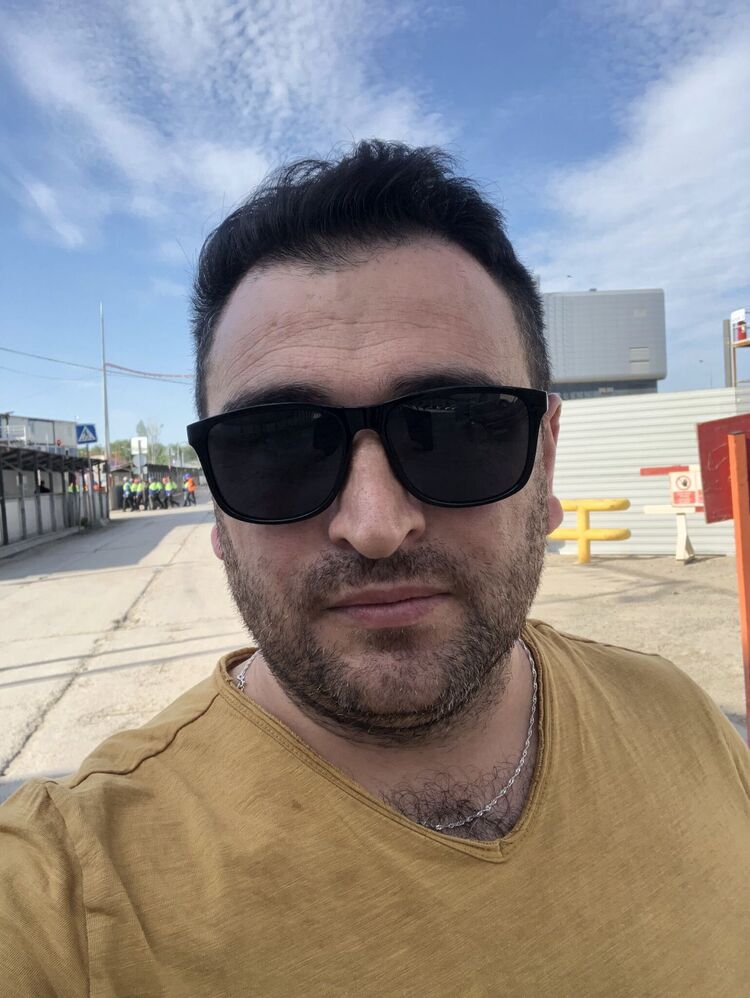  48158896  Cemal, 42 ,    -