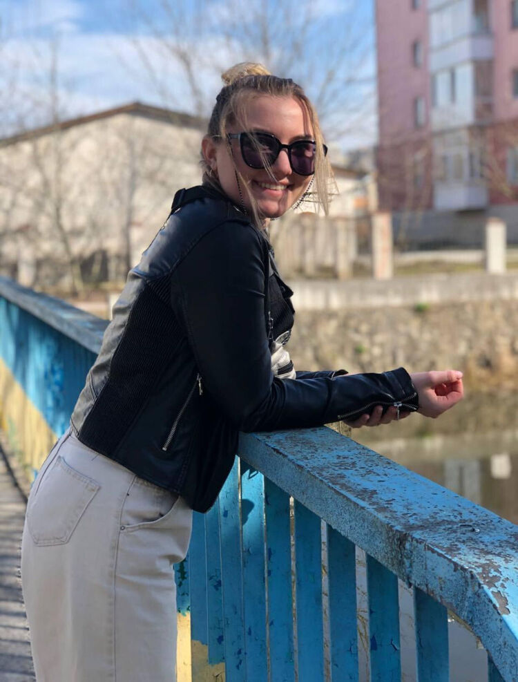  45549546  Sofia, 25 ,    
