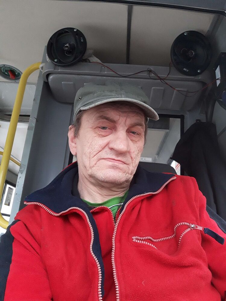  11012636  Vlad, 61 ,    -