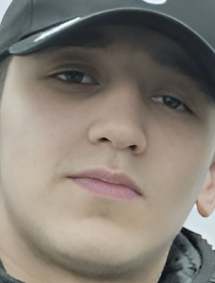  44259226  , 21 ,    -