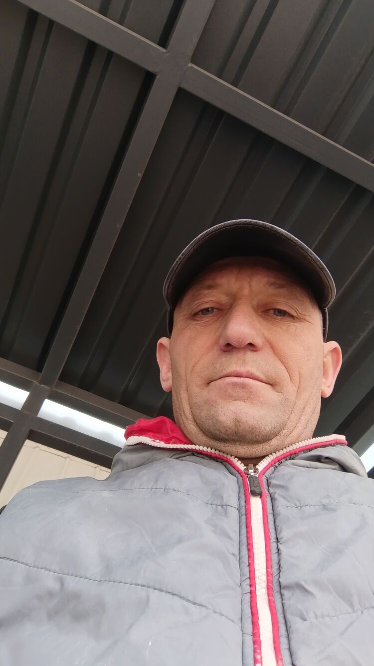  51232706  Vitli, 42 ,    