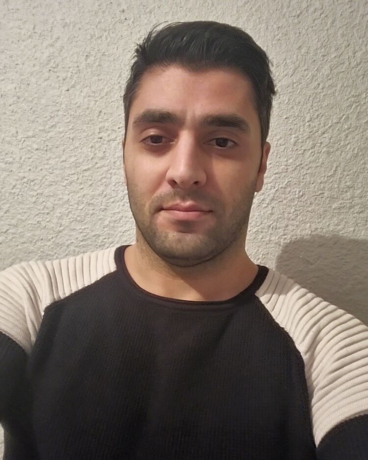  44398336  Emrah, 34 ,    Seyssinet-Pariset