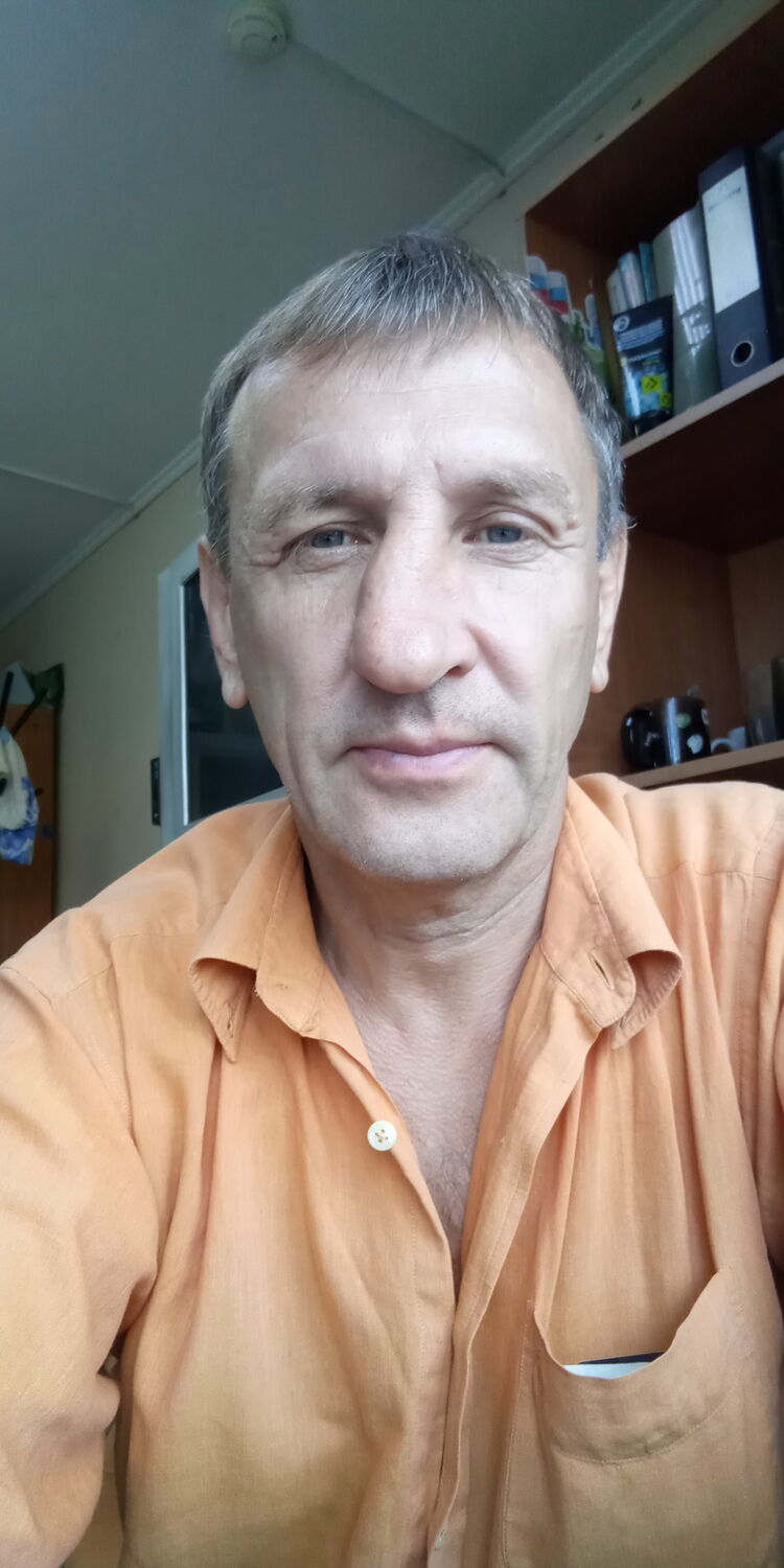  27587806  Alexander, 58 ,    