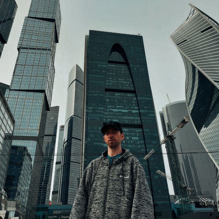  38186256  Vladimir, 28 ,    