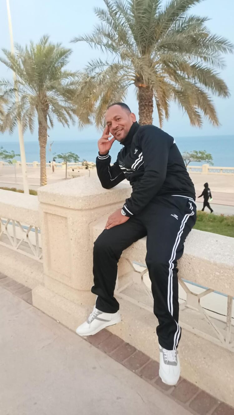  49343026  Tamer naser, 45 ,    Al Ghardaqah