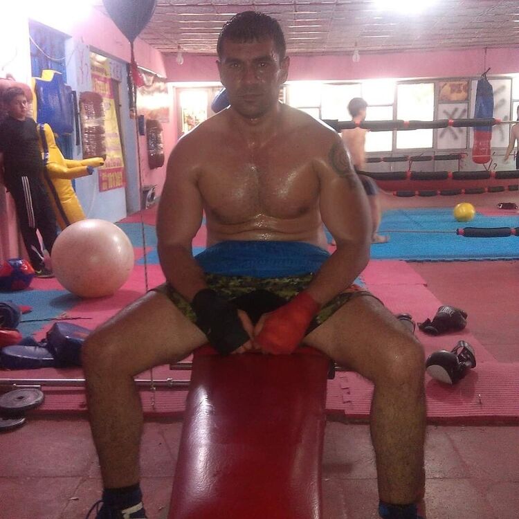  28645046  Liov, 35 ,    