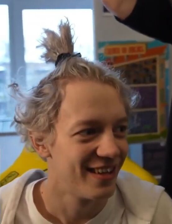  32967176  Htjelxjfj, 21 ,    