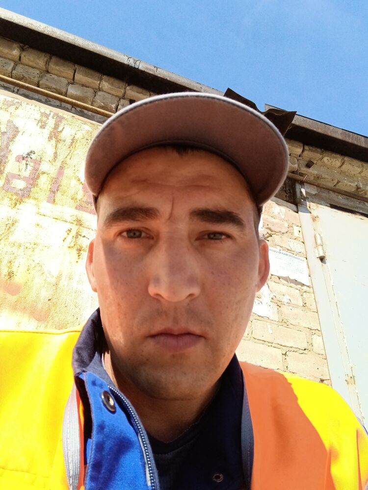  ,   Konstantin, 41 ,   c 