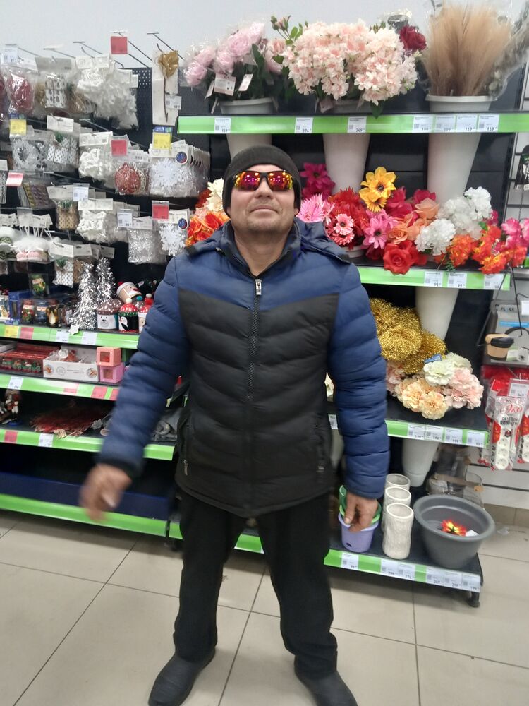  Utopia,   , 28 ,   ,   