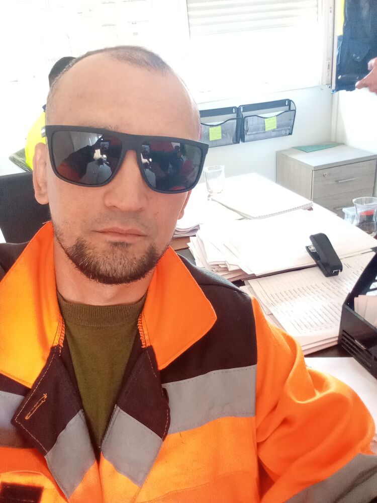  48290606  Farruh, 40 ,    -