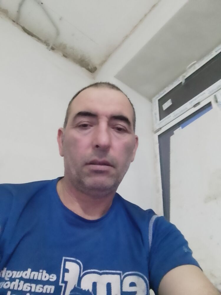  51854886  M, 51 ,    