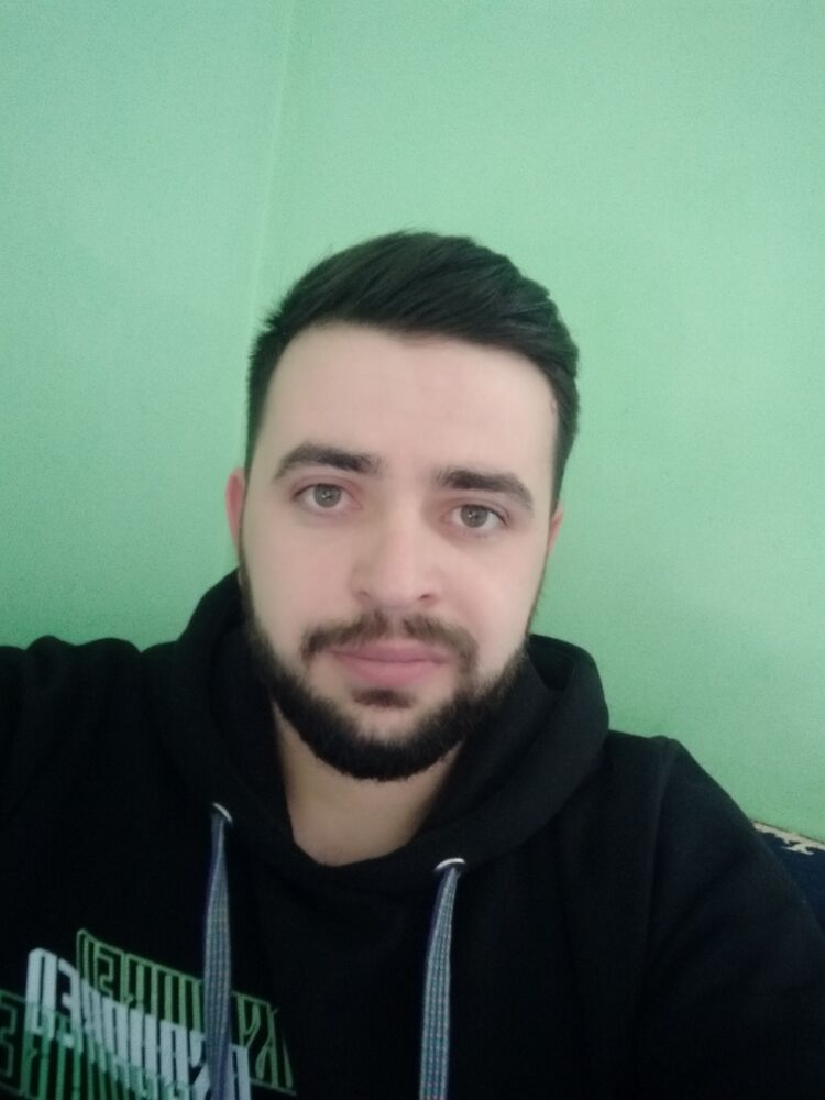  ,   Karim, 32 ,   ,   